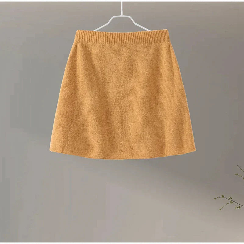 סט שני חלקים סרוג חולצת אובר סייז וחצאית מיני - יעלה