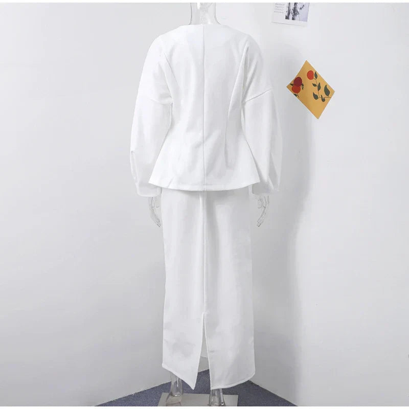 סט שני חלקים צמרי בעיצוב מלכותי חצאית מידי ובלייזר - Reina