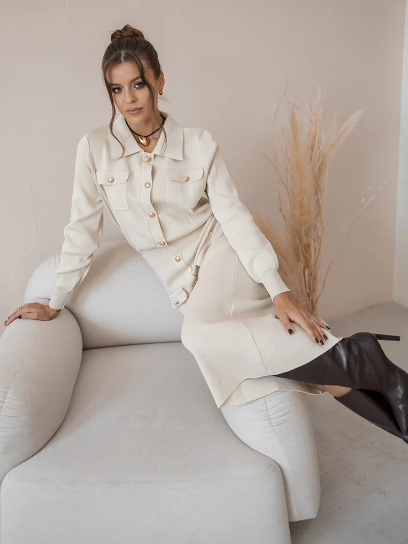 סט סרוג חולצה וחצאית מידי בעיטור כפתורים וכיסים - Danna