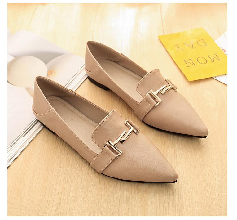 Eliza נעלי בובה מעור בשילוב אבזם